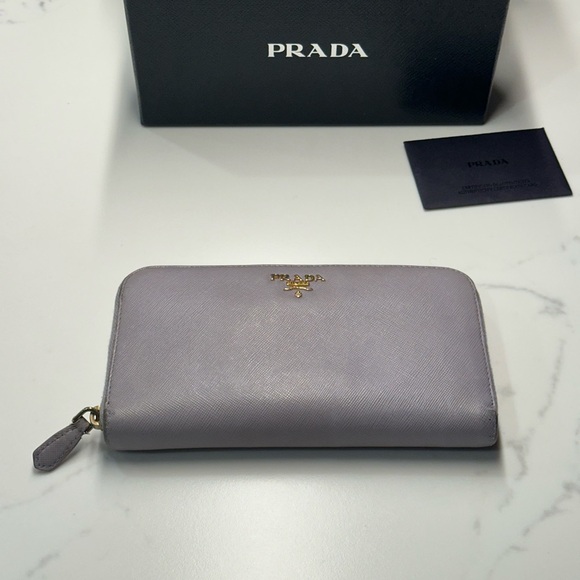 Prada Saffiano Continental Wallet in Lilac Full Inclusion EUC - Picture 8 of 15